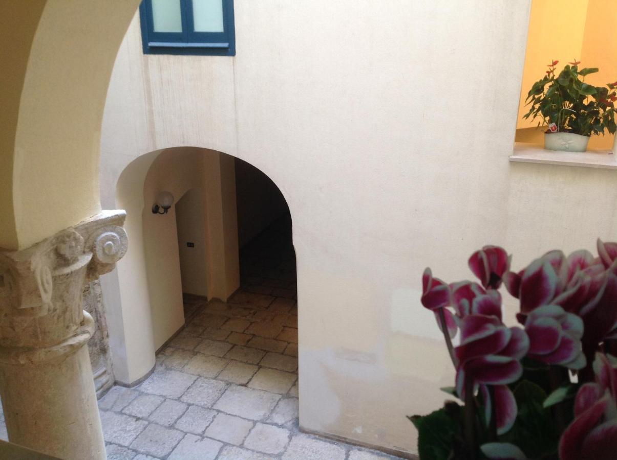 Residence Le Lumie Trapani Bagian luar foto